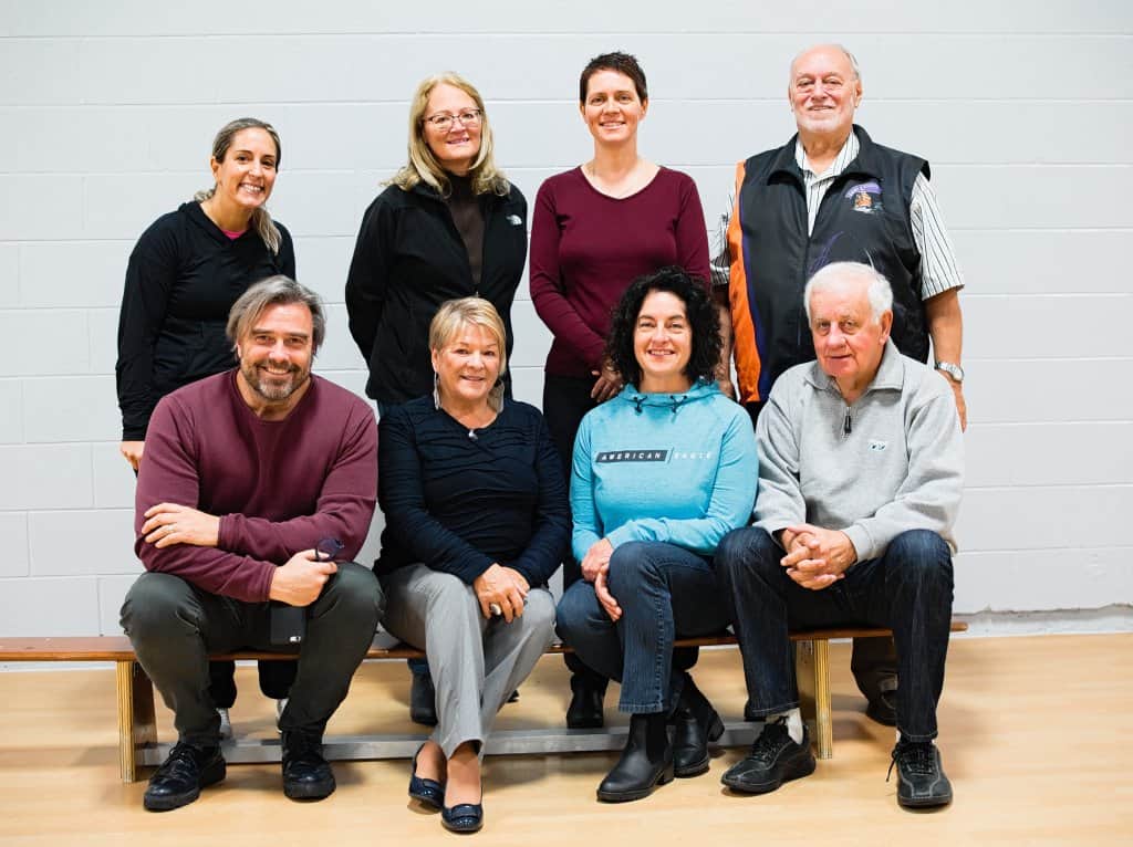 Le nouveau conseil d’administration du Club Corsaire-Chaparral est composé de Patrick Brosseau, Carolle Libersan, Nancy Boucher, trésorière et Jean-Guy Lauzon. Dans la 2e rangée, Julie Labelle, Sylvie Desmarais, Lison Racine et Louis Lauzon, président. Absents de la photo : Nadine Lauzon, secrétaire et Denis Riopel, vice-président. (Photo : Louis-Olivier Brassard)